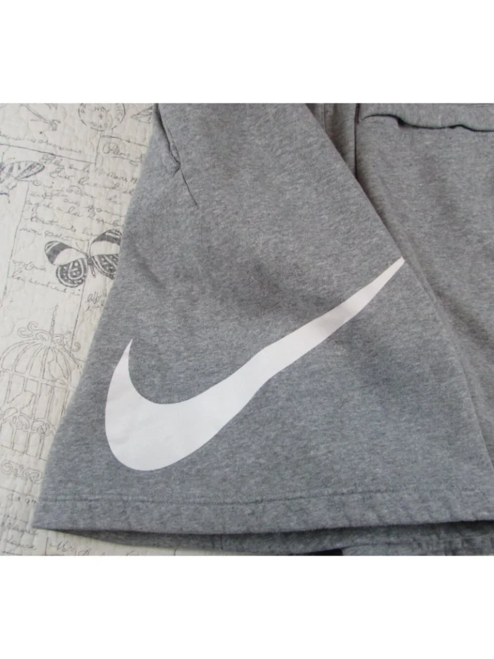 EUC Nike Fleece Shorts Gray  Big Swoosh BV2721-063 Sweat Shorts Athletic sz XL